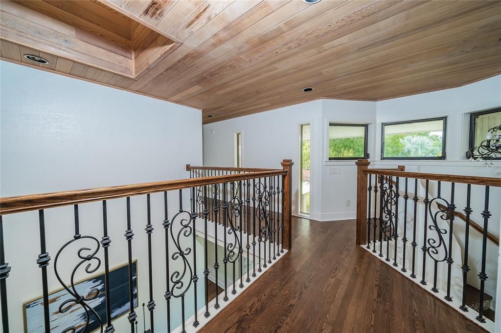 待售: $1,150,000 (5 贝兹, 3 浴室, 4242 平方英尺)