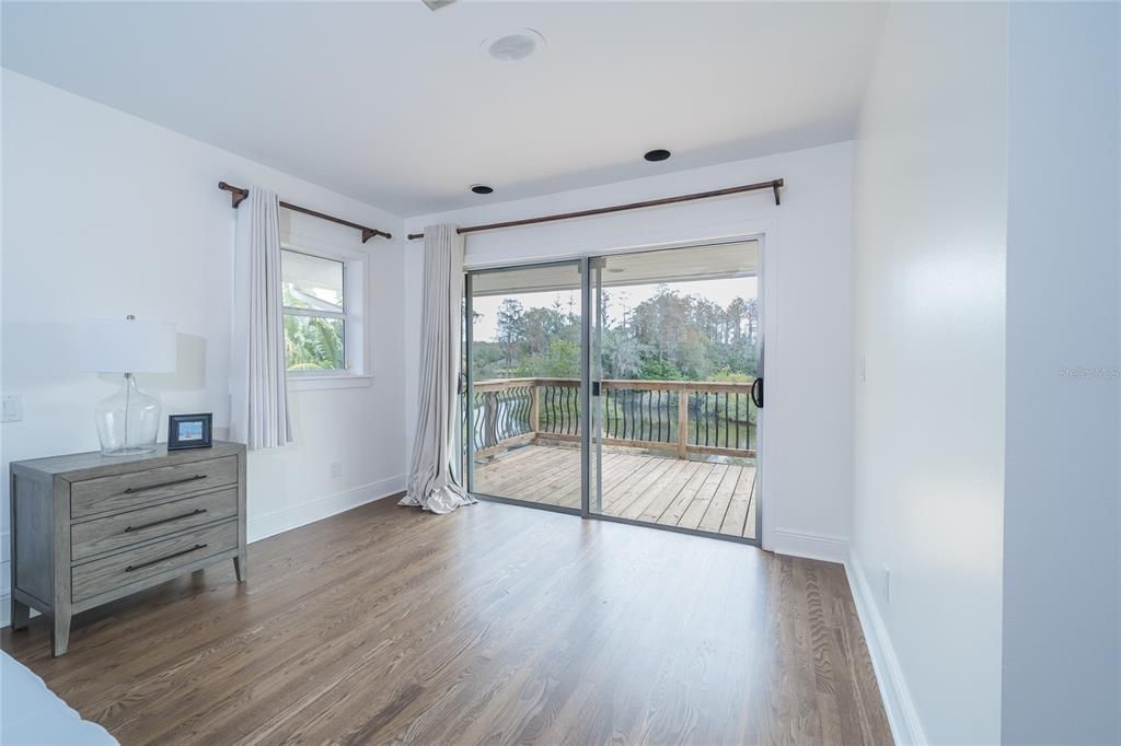 待售: $1,150,000 (5 贝兹, 3 浴室, 4242 平方英尺)