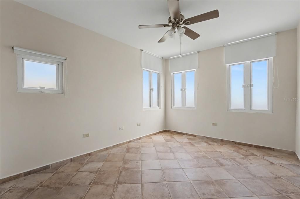 На продажу: $1,200,000 (4 спален, 3 ванн, 3857 Квадратных фут)