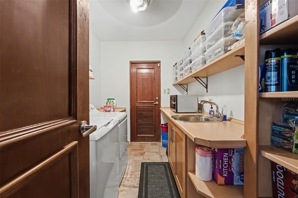 На продажу: $1,200,000 (4 спален, 3 ванн, 3857 Квадратных фут)