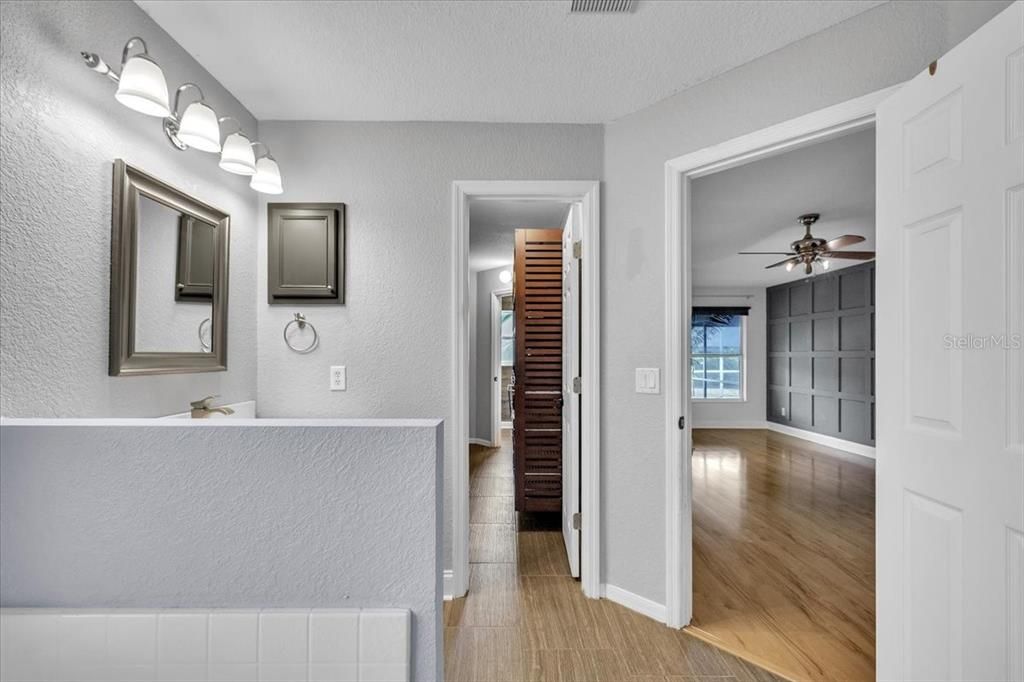 待售: $440,000 (4 贝兹, 3 浴室, 2455 平方英尺)