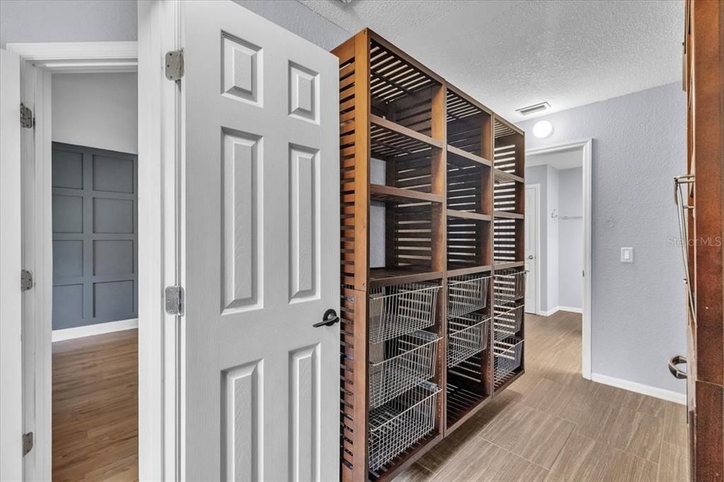 待售: $440,000 (4 贝兹, 3 浴室, 2455 平方英尺)