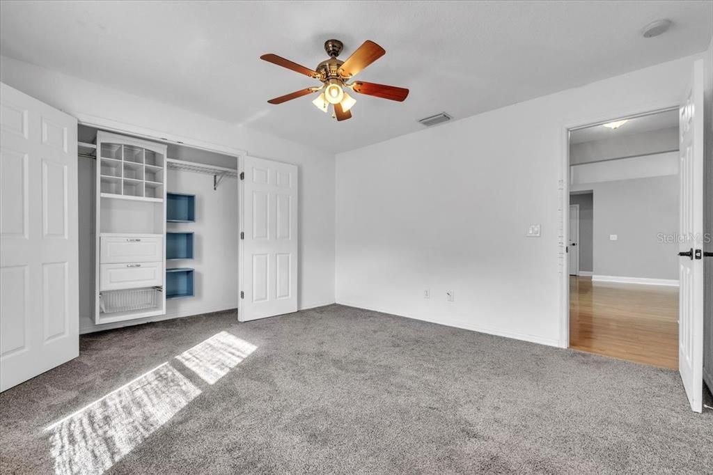 待售: $440,000 (4 贝兹, 3 浴室, 2455 平方英尺)