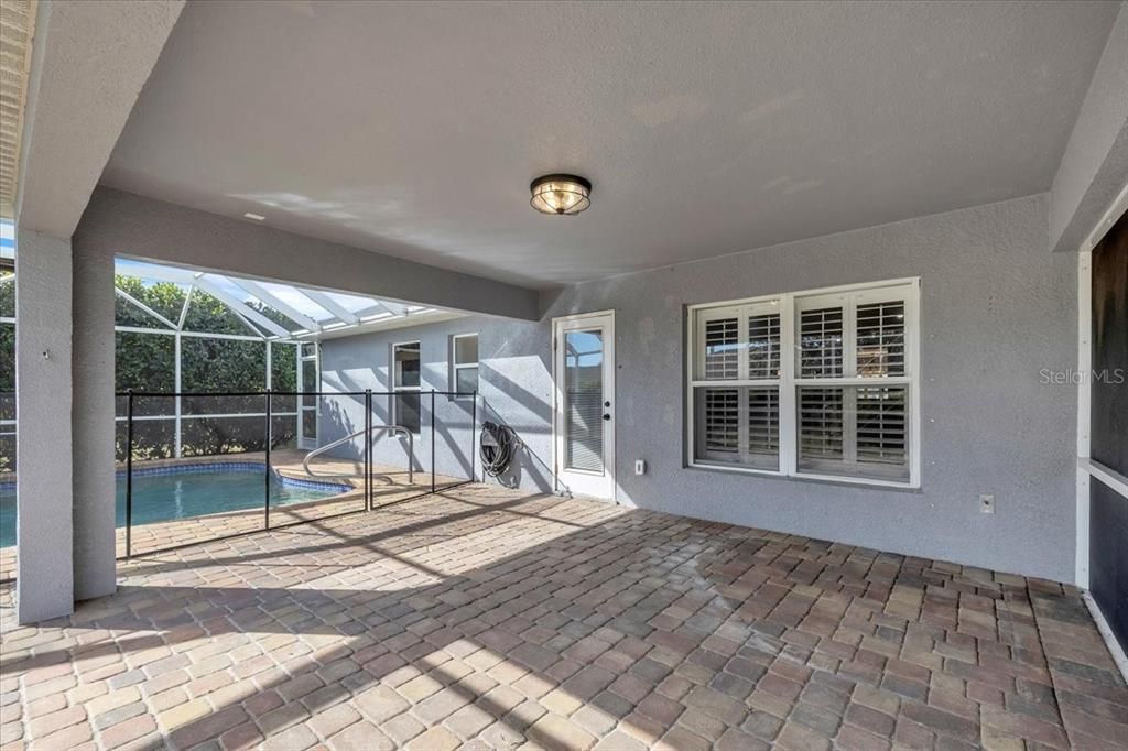 待售: $440,000 (4 贝兹, 3 浴室, 2455 平方英尺)