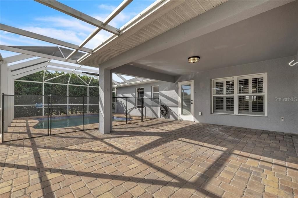 待售: $440,000 (4 贝兹, 3 浴室, 2455 平方英尺)