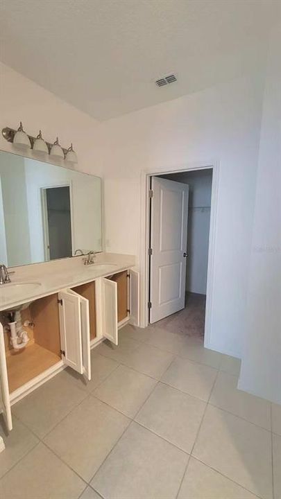 For Rent: $2,500 (3 beds, 2 baths, 1890 Square Feet)