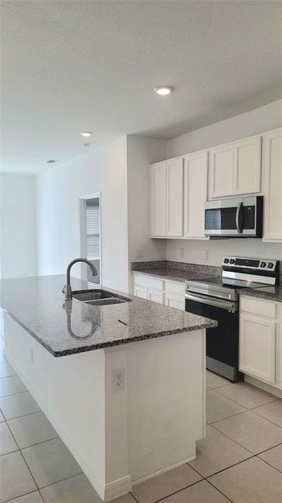 For Rent: $2,500 (3 beds, 2 baths, 1890 Square Feet)