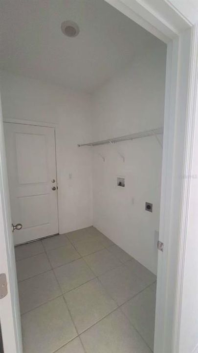 For Rent: $2,500 (3 beds, 2 baths, 1890 Square Feet)