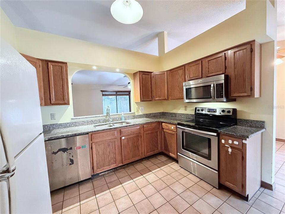 На продажу: $250,000 (3 спален, 2 ванн, 1506 Квадратных фут)