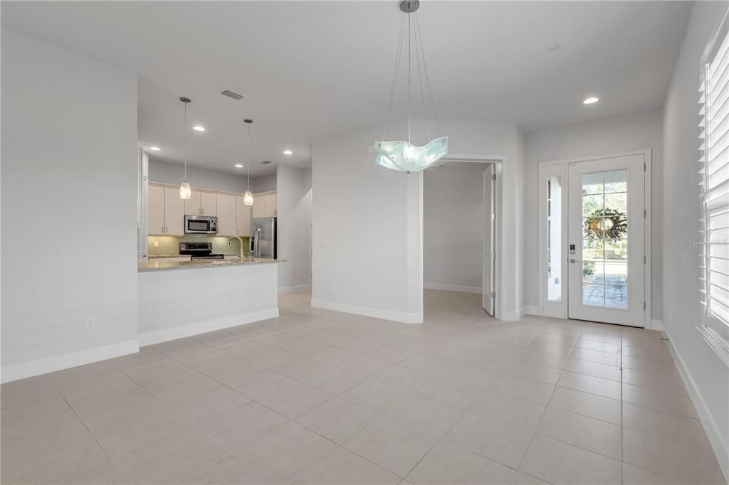 На продажу: $394,900 (2 спален, 2 ванн, 1526 Квадратных фут)