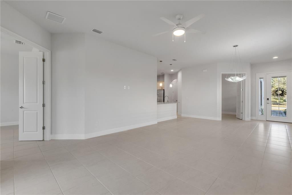 На продажу: $394,900 (2 спален, 2 ванн, 1526 Квадратных фут)