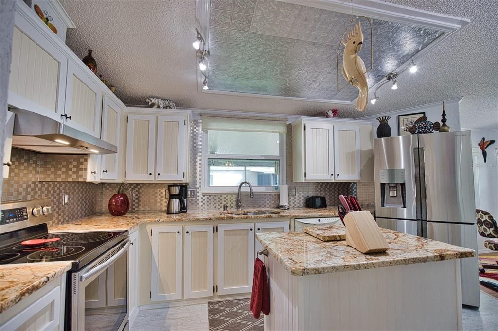 На продажу: $199,999 (2 спален, 2 ванн, 1534 Квадратных фут)