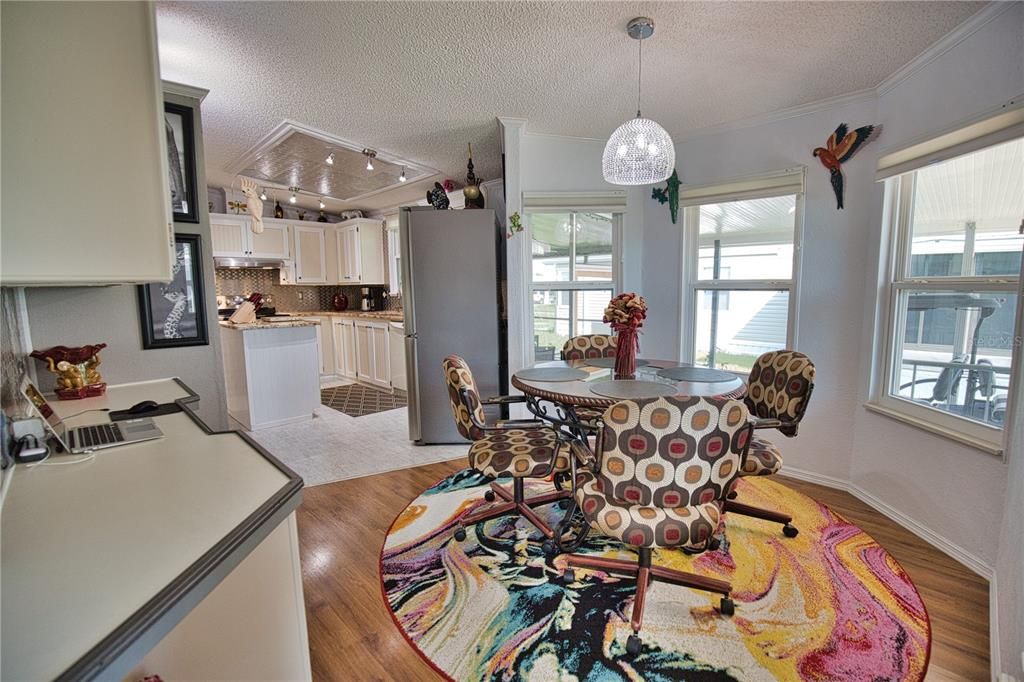 На продажу: $199,999 (2 спален, 2 ванн, 1534 Квадратных фут)