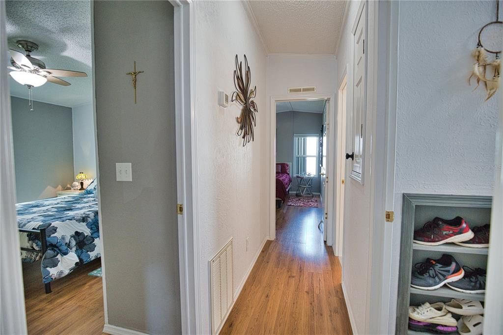 На продажу: $199,999 (2 спален, 2 ванн, 1534 Квадратных фут)