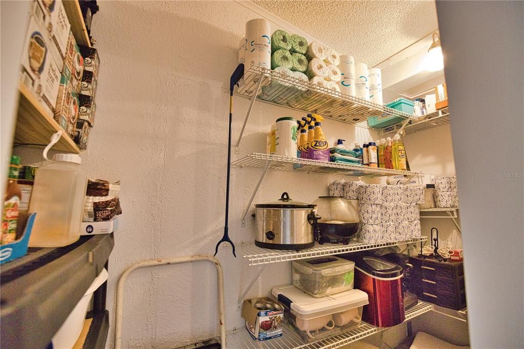 На продажу: $199,999 (2 спален, 2 ванн, 1534 Квадратных фут)