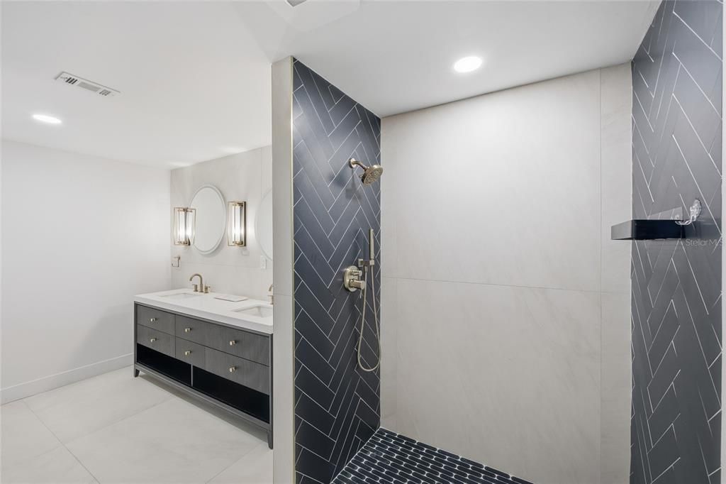 For Rent: $3,000 (3 beds, 2 baths, 1480 Square Feet)