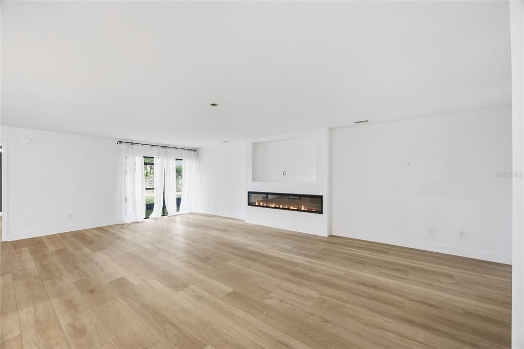 For Rent: $3,000 (3 beds, 2 baths, 1480 Square Feet)