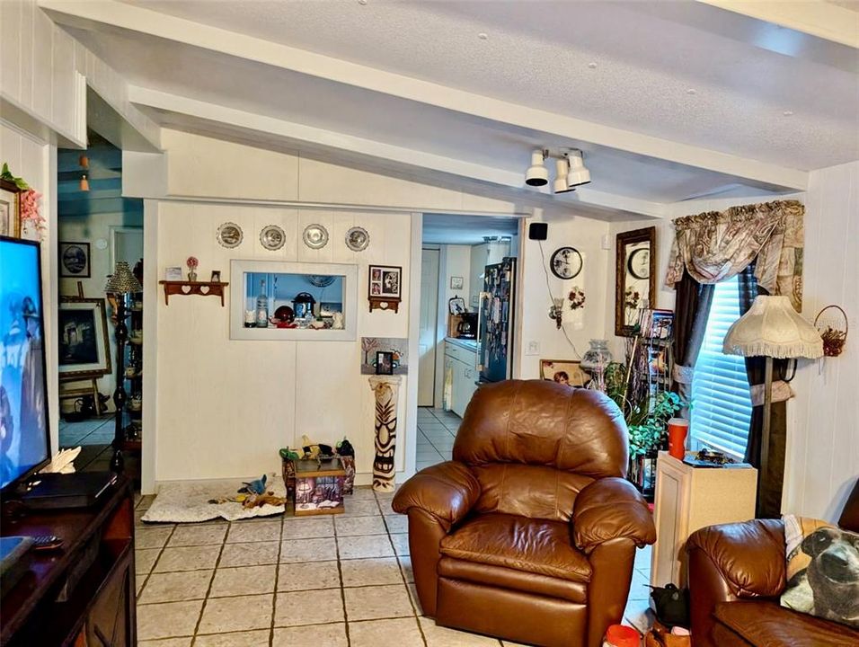 待售: $200,000 (3 贝兹, 2 浴室, 1248 平方英尺)