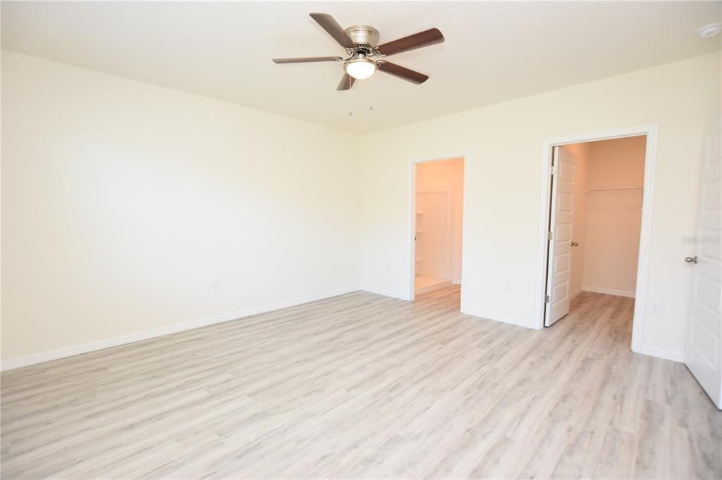 出租: $2,200 (3 贝兹, 2 浴室, 1504 平方英尺)