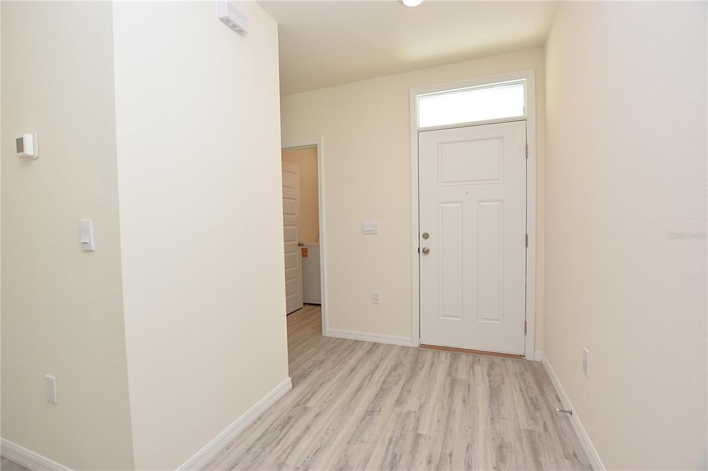 出租: $2,200 (3 贝兹, 2 浴室, 1504 平方英尺)