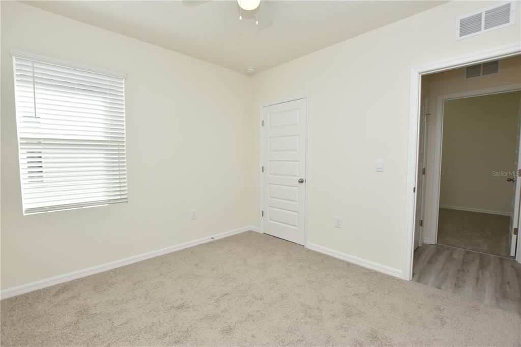 出租: $2,200 (3 贝兹, 2 浴室, 1504 平方英尺)