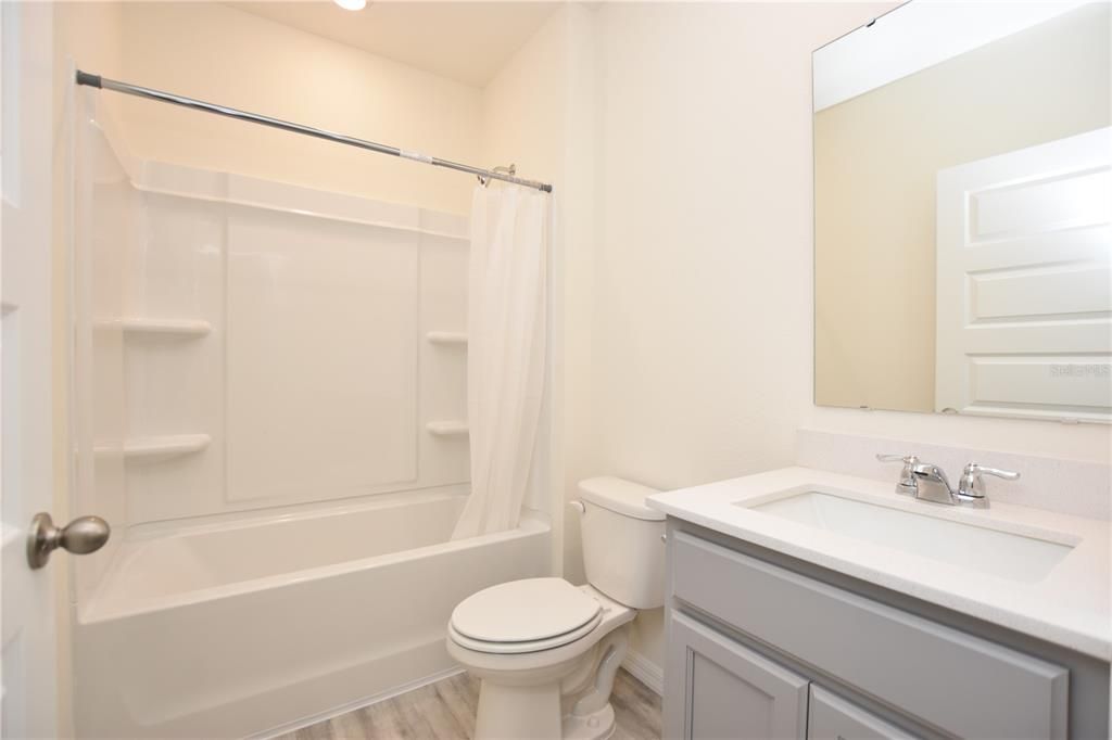 出租: $2,200 (3 贝兹, 2 浴室, 1504 平方英尺)