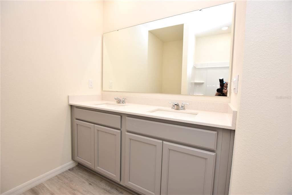 出租: $2,200 (3 贝兹, 2 浴室, 1504 平方英尺)