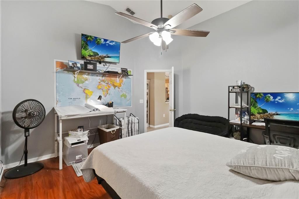 For Sale: $430,000 (4 beds, 2 baths, 1654 Square Feet)