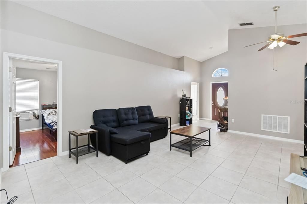 For Sale: $430,000 (4 beds, 2 baths, 1654 Square Feet)
