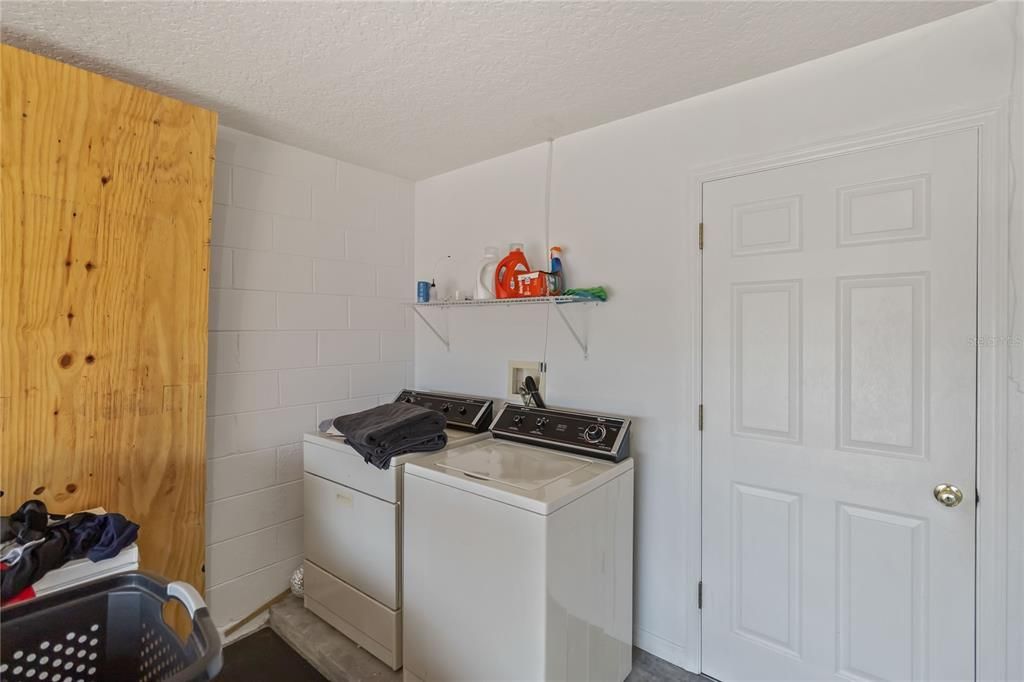 For Sale: $430,000 (4 beds, 2 baths, 1654 Square Feet)