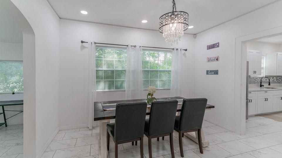 For Sale: $460,000 (2 beds, 2 baths, 1222 Square Feet)