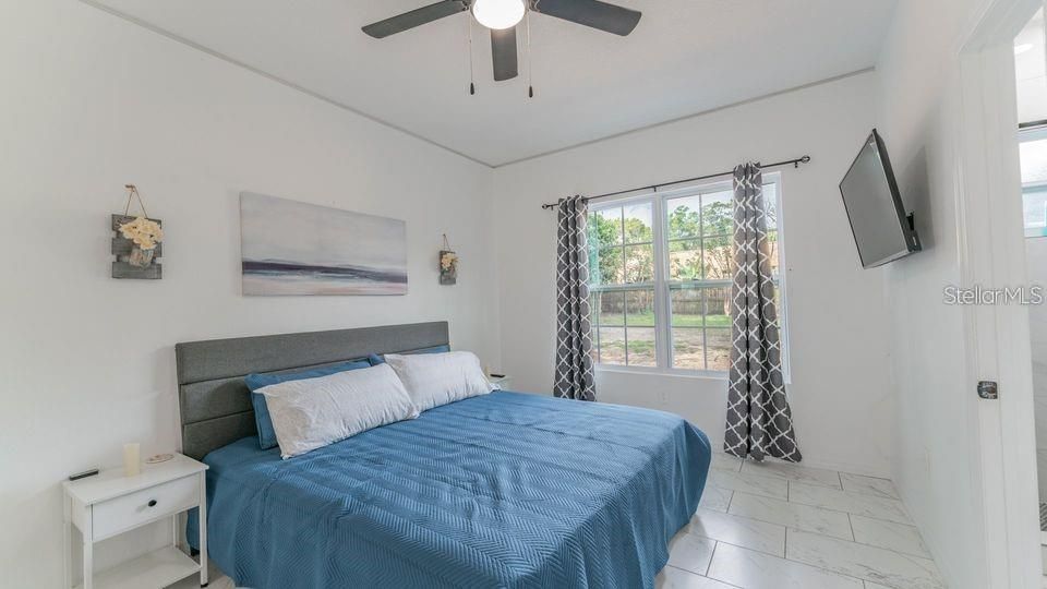 For Sale: $460,000 (2 beds, 2 baths, 1222 Square Feet)