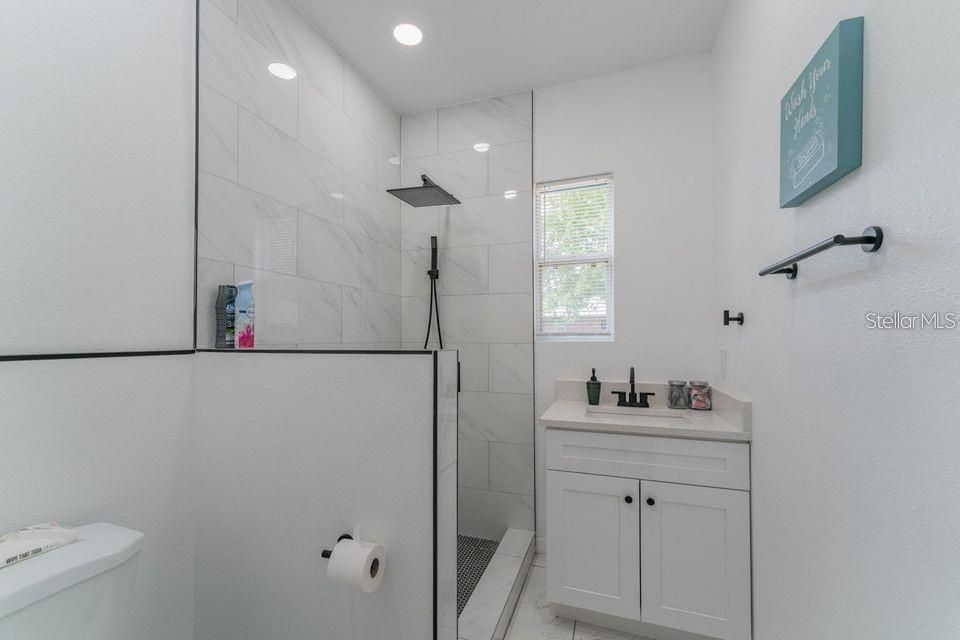 For Sale: $460,000 (2 beds, 2 baths, 1222 Square Feet)