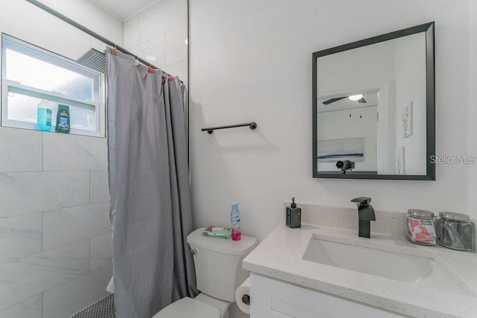 For Sale: $460,000 (2 beds, 2 baths, 1222 Square Feet)