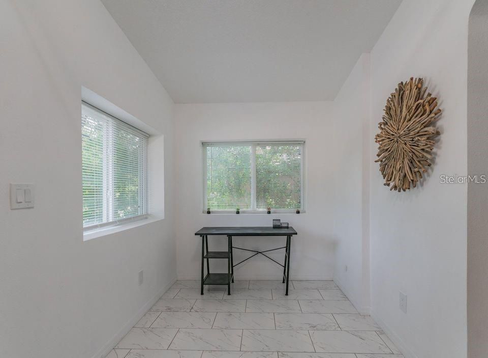 For Sale: $460,000 (2 beds, 2 baths, 1222 Square Feet)