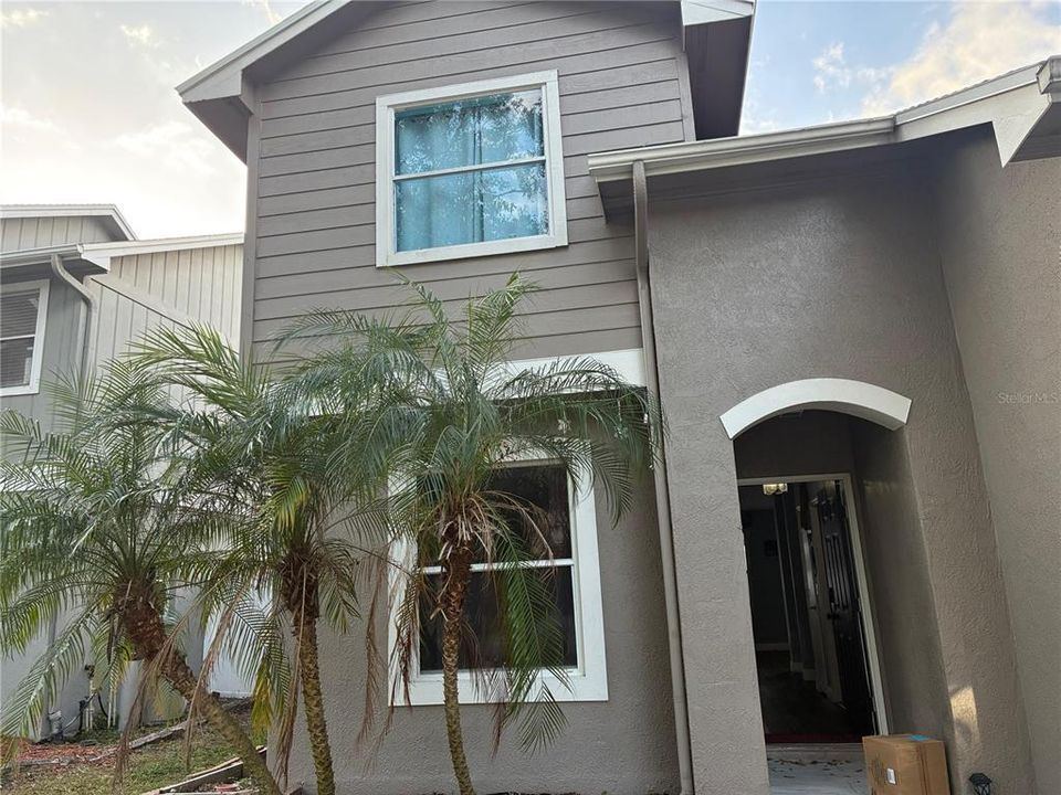 For Rent: $2,550 (3 beds, 2 baths, 167 Square Feet)