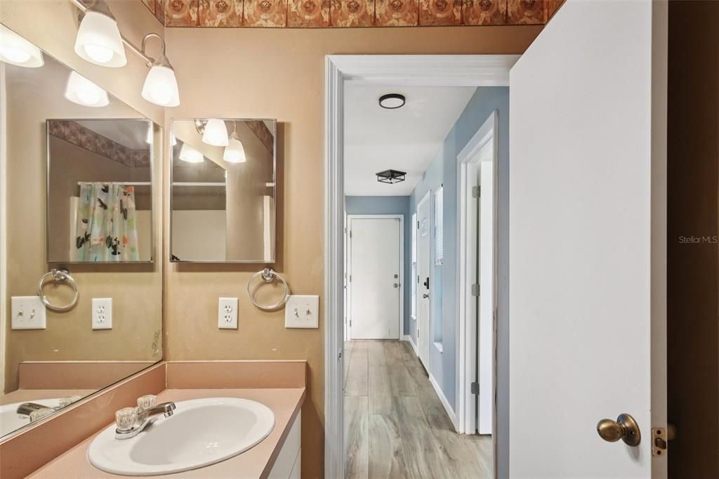 待售: $315,000 (3 贝兹, 2 浴室, 1160 平方英尺)