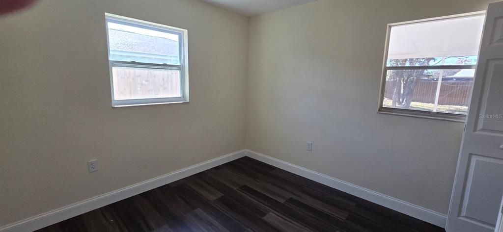 出租: $1,500 (3 贝兹, 1 浴室, 924 平方英尺)