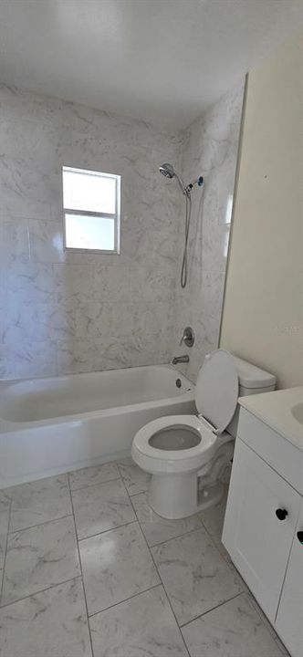 出租: $1,500 (3 贝兹, 1 浴室, 924 平方英尺)