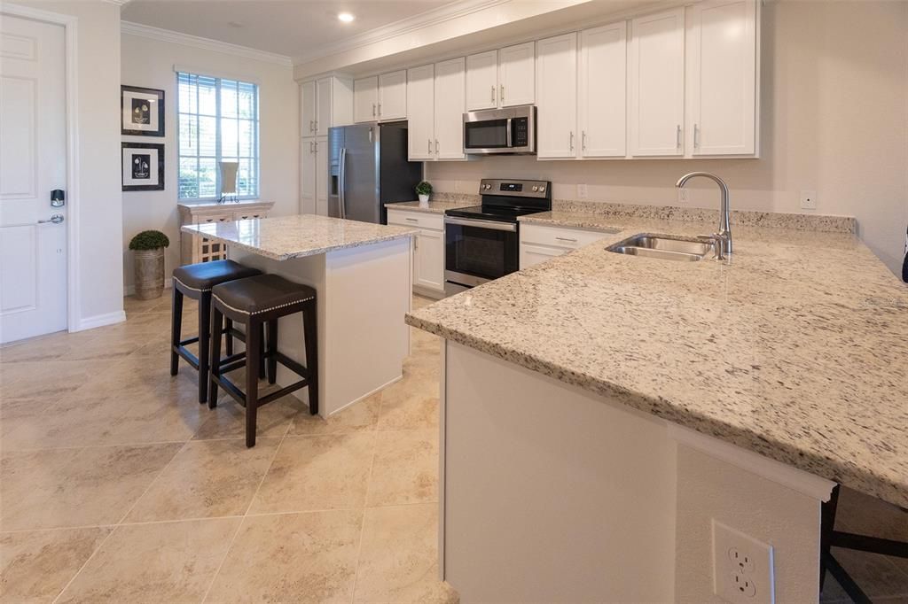 待售: $269,990 (2 贝兹, 2 浴室, 1194 平方英尺)