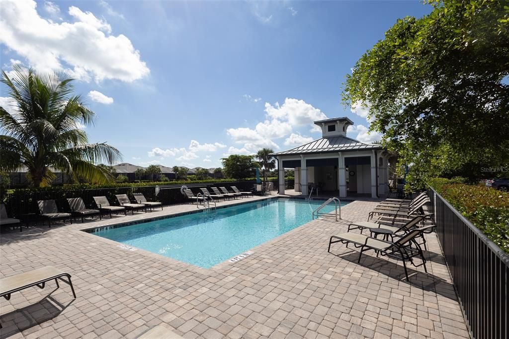 待售: $269,990 (2 贝兹, 2 浴室, 1194 平方英尺)