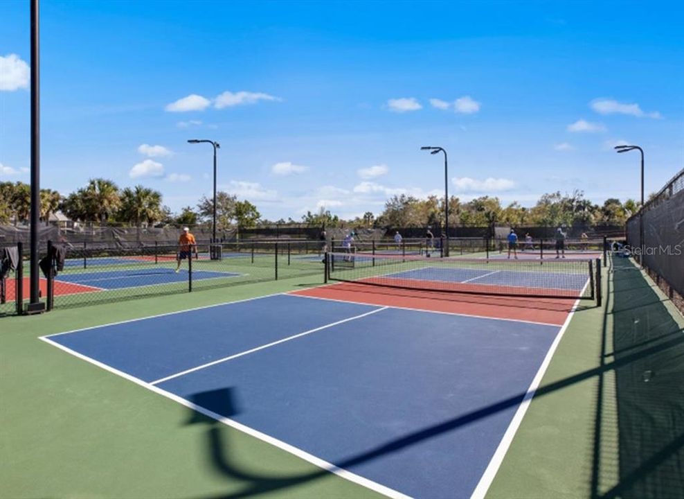 待售: $269,990 (2 贝兹, 2 浴室, 1194 平方英尺)