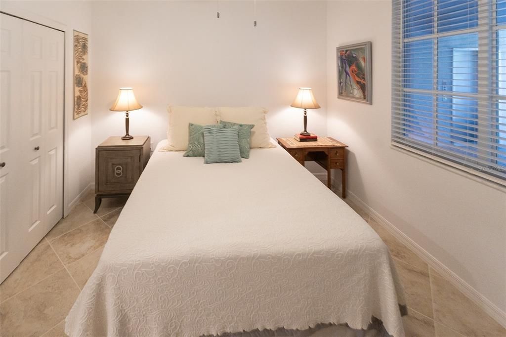 待售: $269,990 (2 贝兹, 2 浴室, 1194 平方英尺)