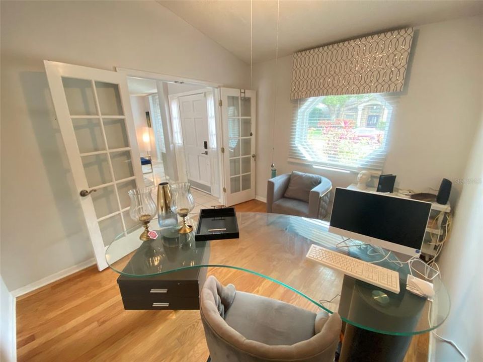 В аренду: $4,000 (4 спален, 3 ванн, 2567 Квадратных фут)