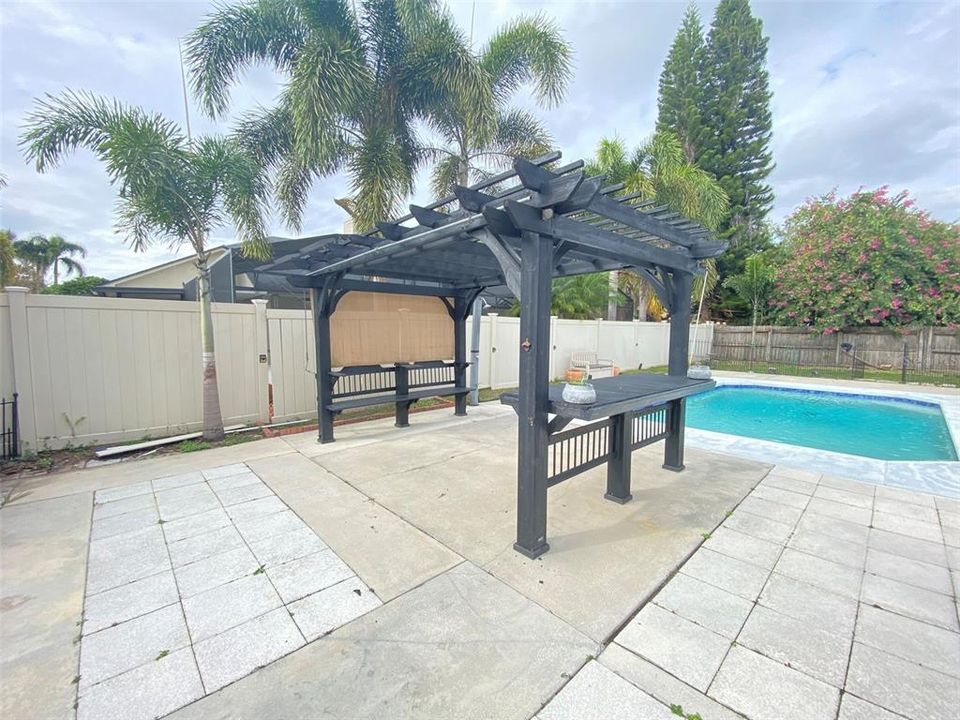 В аренду: $4,000 (4 спален, 3 ванн, 2567 Квадратных фут)