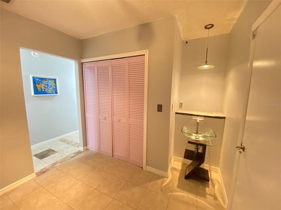 В аренду: $4,000 (4 спален, 3 ванн, 2567 Квадратных фут)