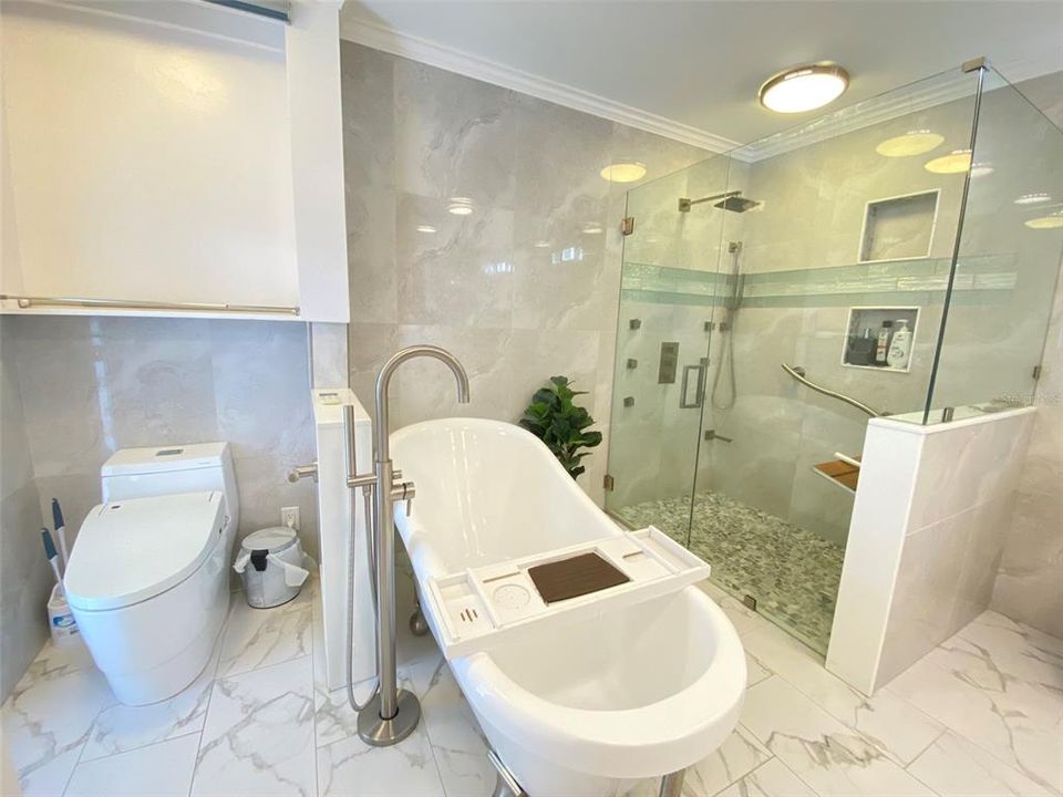 В аренду: $4,000 (4 спален, 3 ванн, 2567 Квадратных фут)