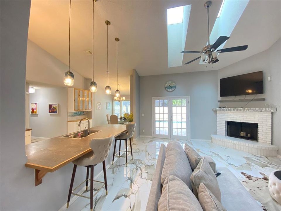 В аренду: $4,000 (4 спален, 3 ванн, 2567 Квадратных фут)