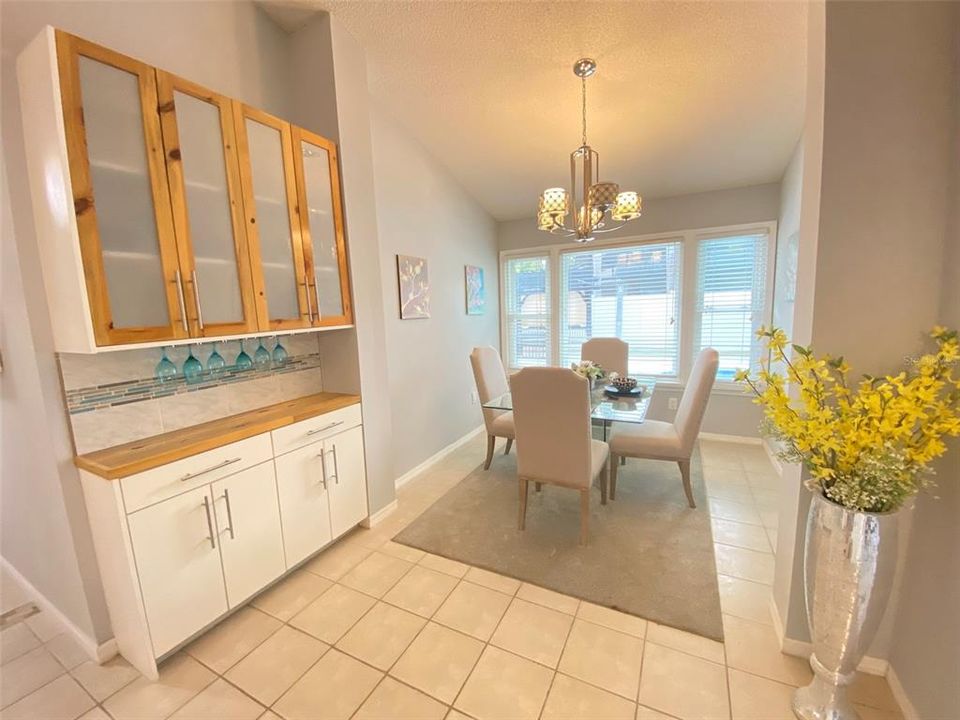 В аренду: $4,000 (4 спален, 3 ванн, 2567 Квадратных фут)