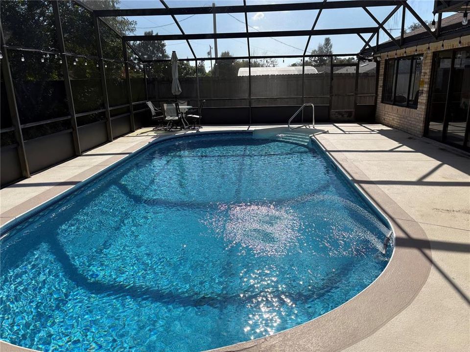 For Sale: $367,000 (3 beds, 2 baths, 1758 Square Feet)